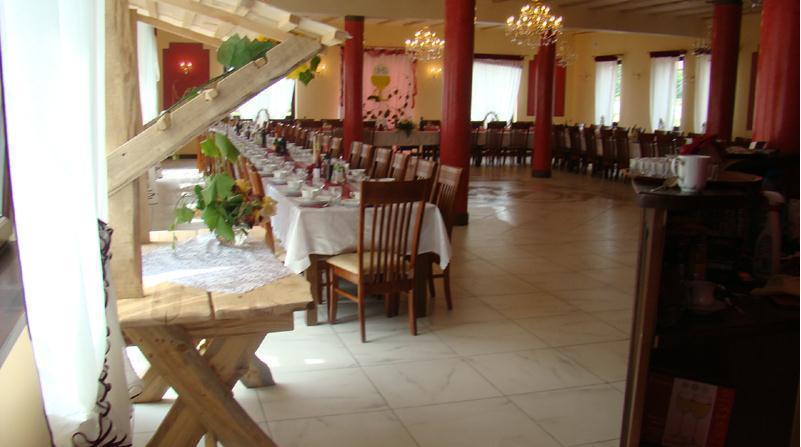 Florczaki Pensjonat Agroturystyczny Pod Modrzewiem Bed & Breakfast エクステリア 写真