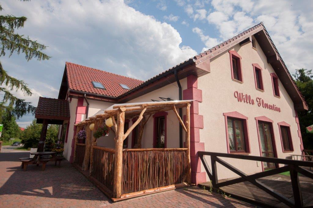 Florczaki Pensjonat Agroturystyczny Pod Modrzewiem Bed & Breakfast エクステリア 写真